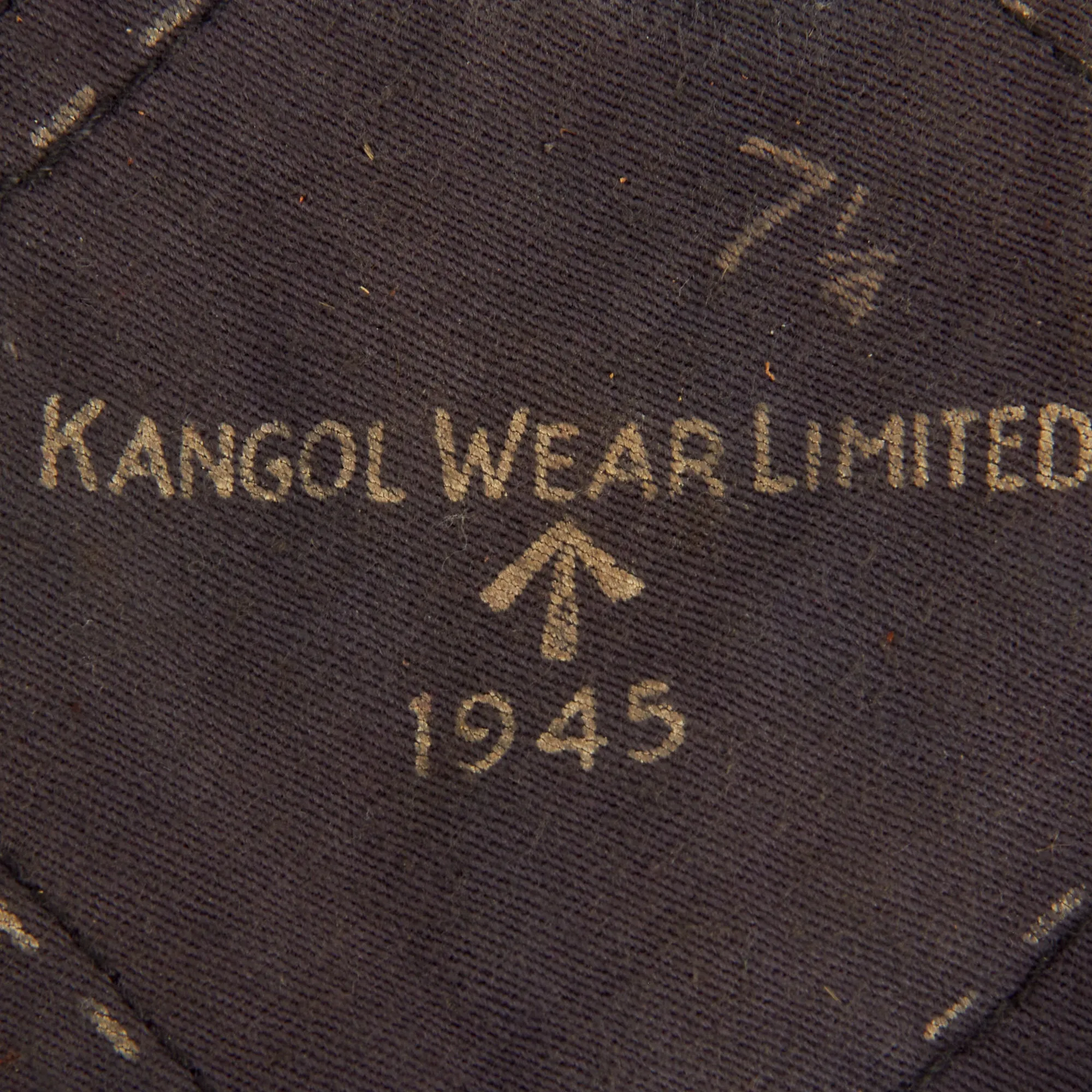 Original British WWII Parachute Regiment Maroon Beret by Kangol With Badge - Size 7 ¼, Dated 1945